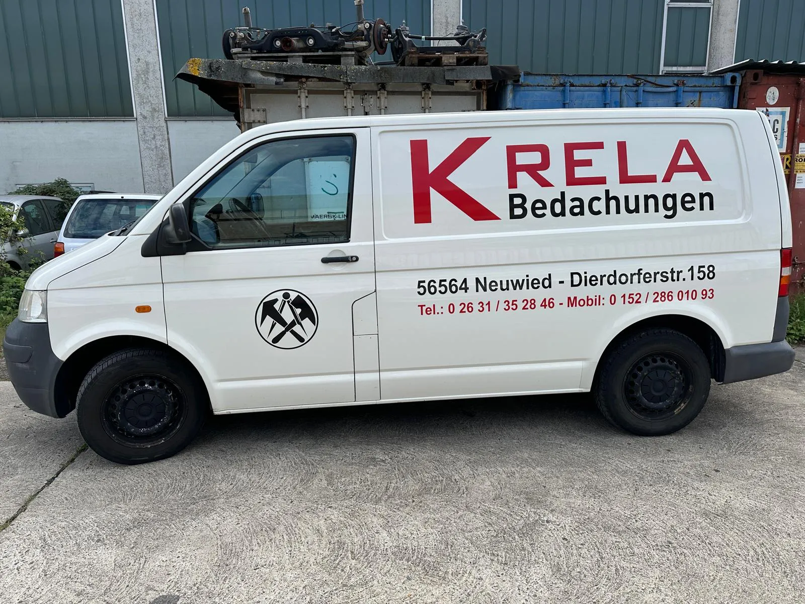 Krela Bedachungen Firmenfahrzeug in Neuwied